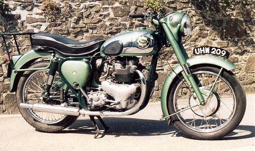 A 1955 A7 as you would normally expect to find it, in Shooting Star guise