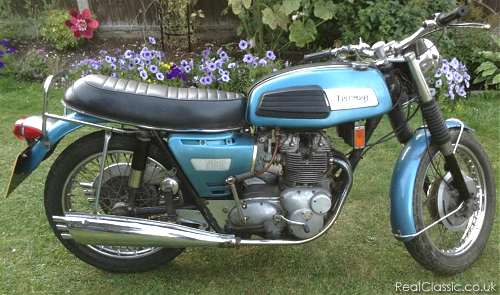 Triumph Trident T150...