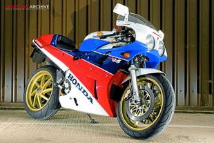 Honda RC30