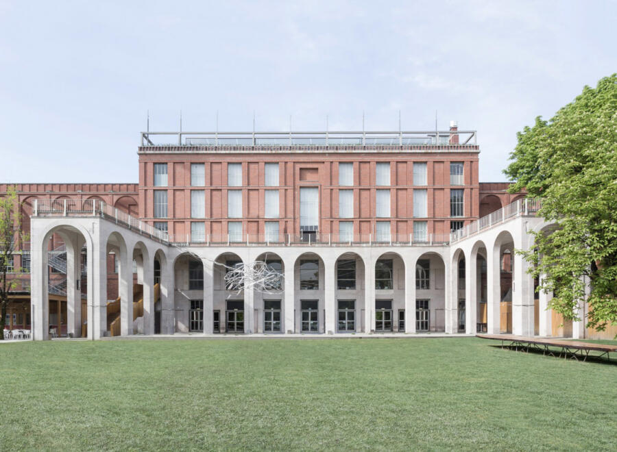 SLIDE_la-triennale-di-milano