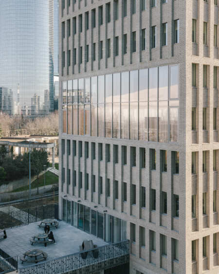 26-LAN-Institut-Leonard-de-Vinci-Nanterre-Charly-Broyez