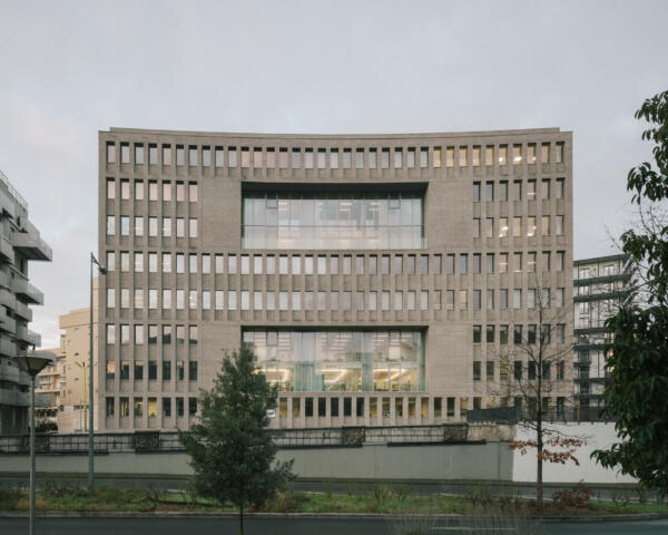 01-LAN-Institut-Leonard-de-Vinci-Nanterre-Charly-Broyez