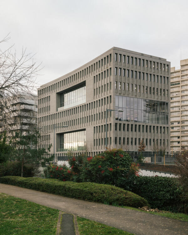 02-LAN-Institut-Leonard-de-Vinci-Nanterre-Charly-Broyez