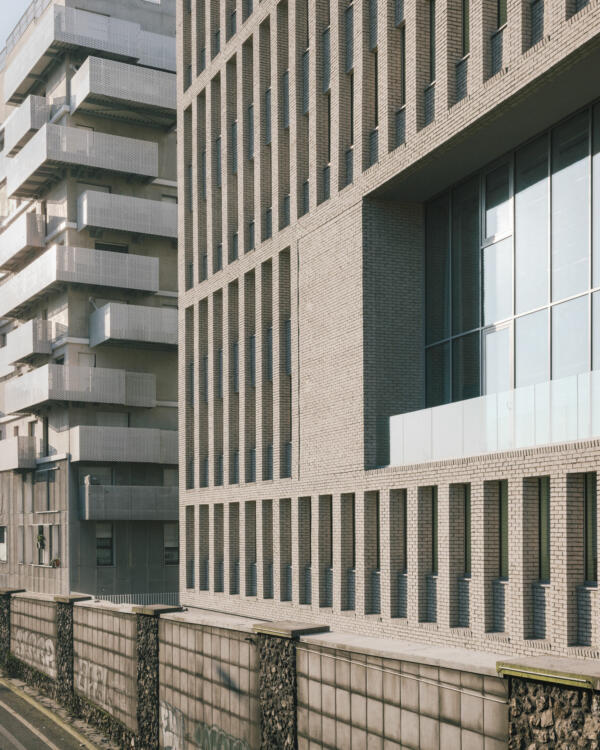 08-LAN-Institut-Leonard-de-Vinci-Nanterre-Charly-Broyez