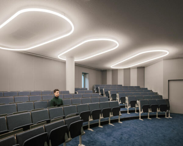 18-LAN-Institut-Leonard-de-Vinci-Nanterre-Charly-Broyez