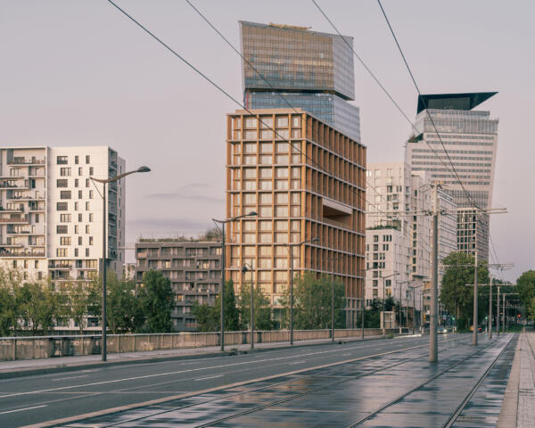 03_241028_152900
