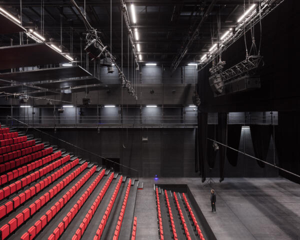 37-LAN-Theatre-du-Maillon-Strasbourg-Charly-Broyez