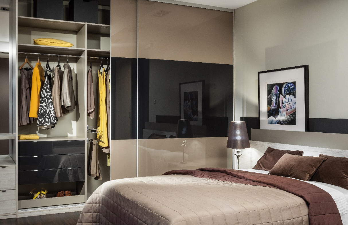 Sleek Wardrobe Solutions for Your Bedroom