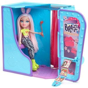 Brats Selfiesnaps photo booth £19.99 at The Entertainer