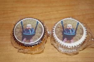 Win a box of nine flower cupcakes