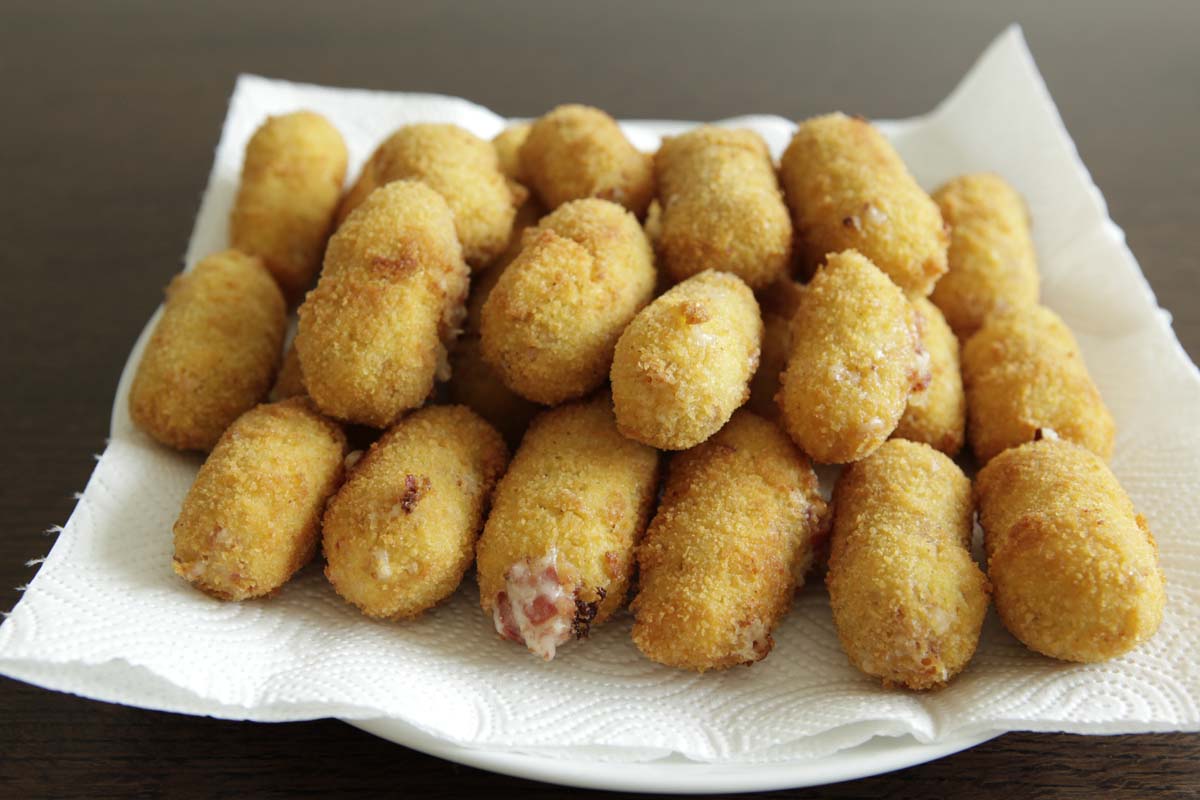 Croquetas de jamón con alioli