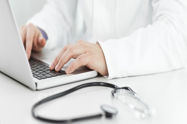 Doctor_laptop_stethoscope_1260width