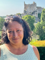 agent photo - patricia malaga