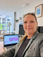 agent photo - lorna watsham