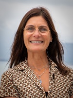 agent photo - Nathalie Dollion