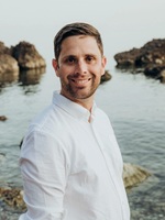 agent photo - ross johnson