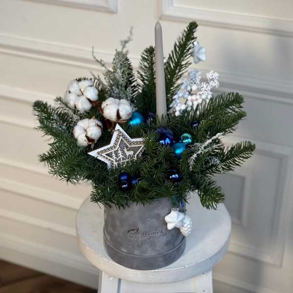 Новогодний бархатный цилиндр со звездой и свечой