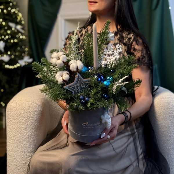 Новогодний бархатный цилиндр со звездой и свечой