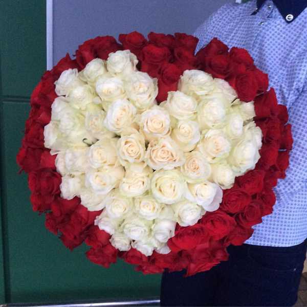 101 роза с сердцем внутри 101 роза с сердцем внутри
