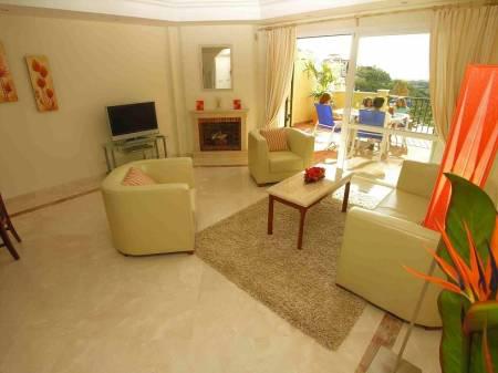 Colina del Paraiso, Villa available for Holiday Rental in New Golden Mile, Marbella, Spain