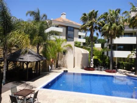 Los Monteros Park, Apartment available for Holiday Rental in Los Monteros, Marbella, Spain