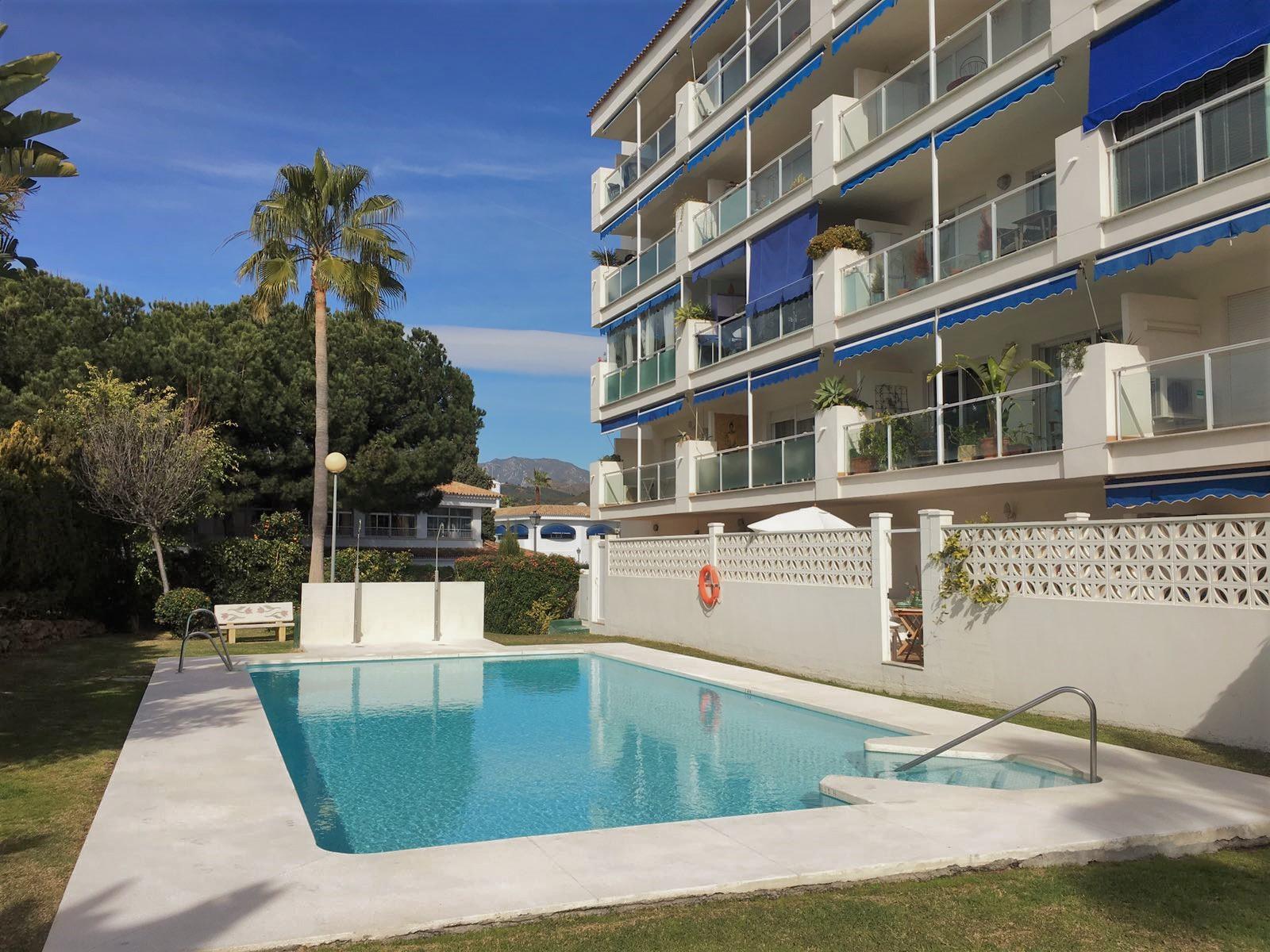 NELSON H, Apartment available for Holiday Rental in El Rosario, Marbella, Spain