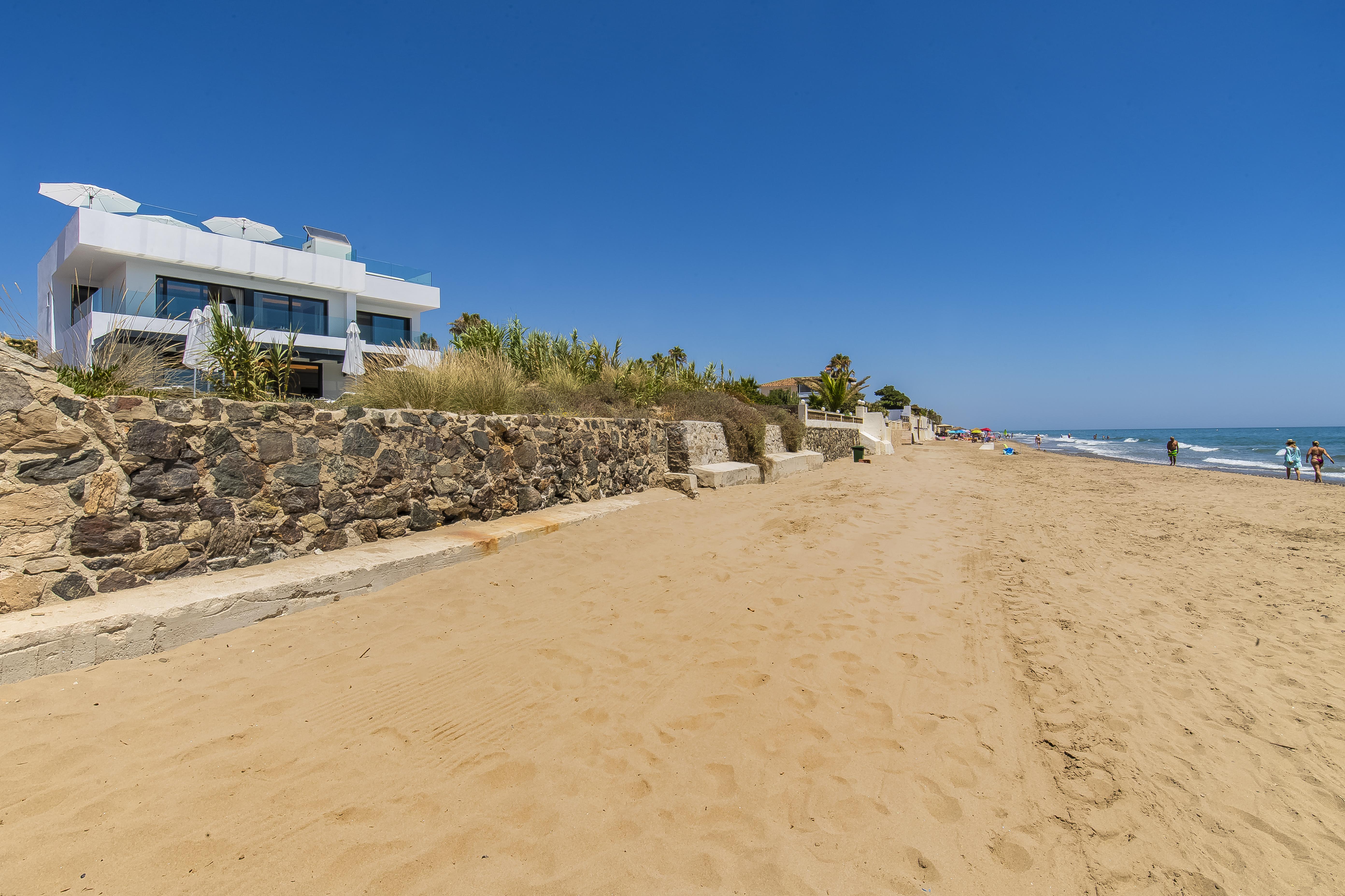 Costabella Beachfront, Villa available for Holiday Rental in Las Chapas, Marbella, Spain