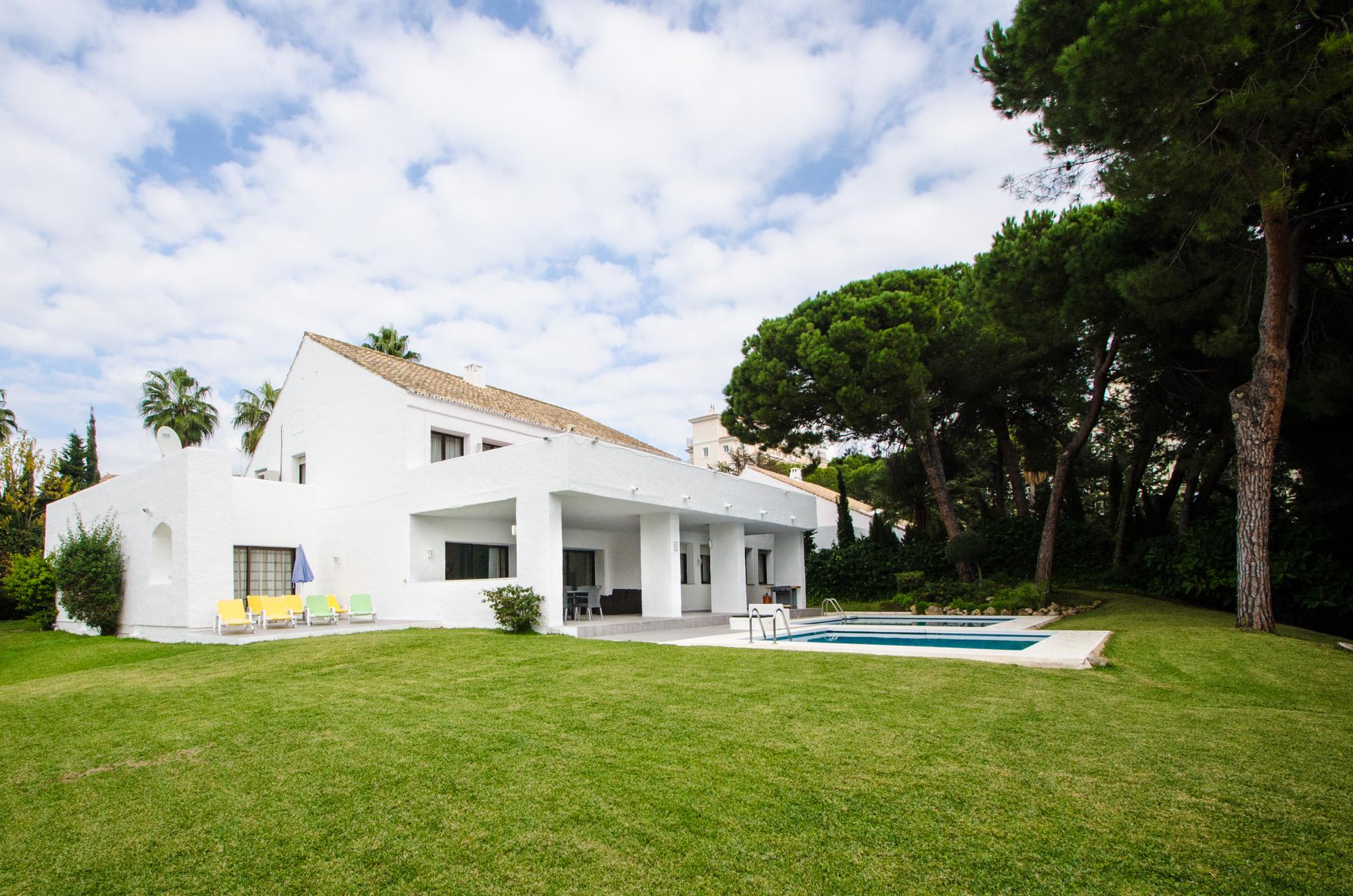 Villas Marina 7 bedrooms, Villa available for Holiday Rental in Puerto Banus, Marbella, Spain