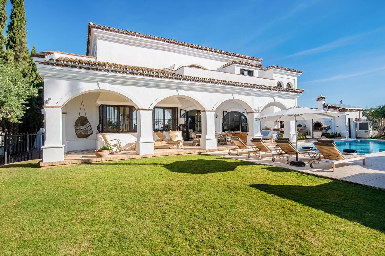 Villa Las Palmeras, Villa available for Holiday Rental in Elviria, Marbella, Spain