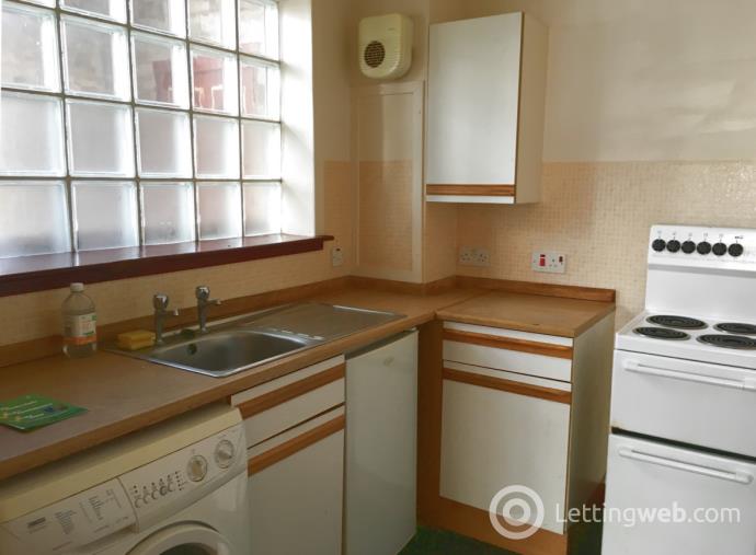 Property to rent in Silk House, Park Street, Falkirk