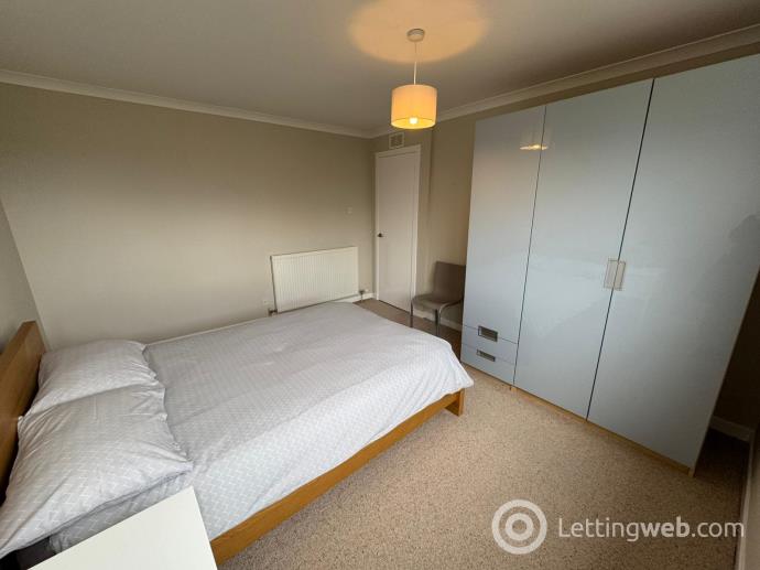 Property to rent in 556C Holburn Street