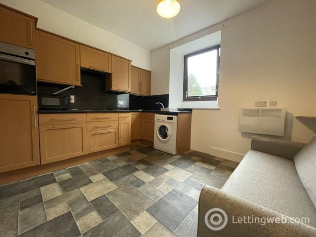 Property to rent in 25D Walker Road