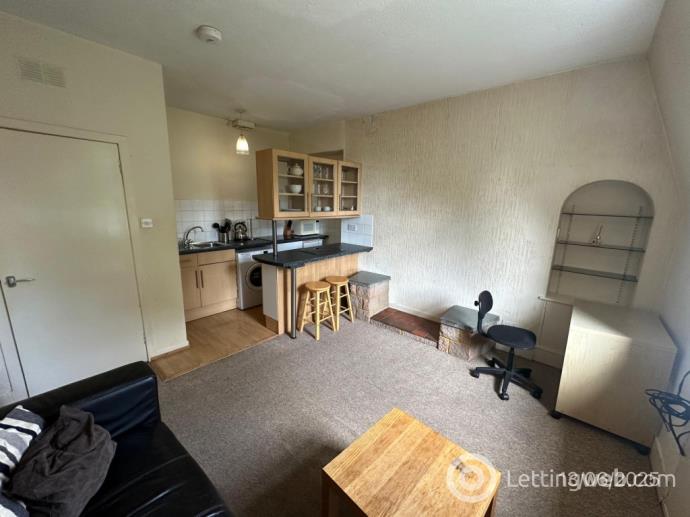 Property to rent in Bedford Road, Top Floor Right, Aberdeen, AB24
