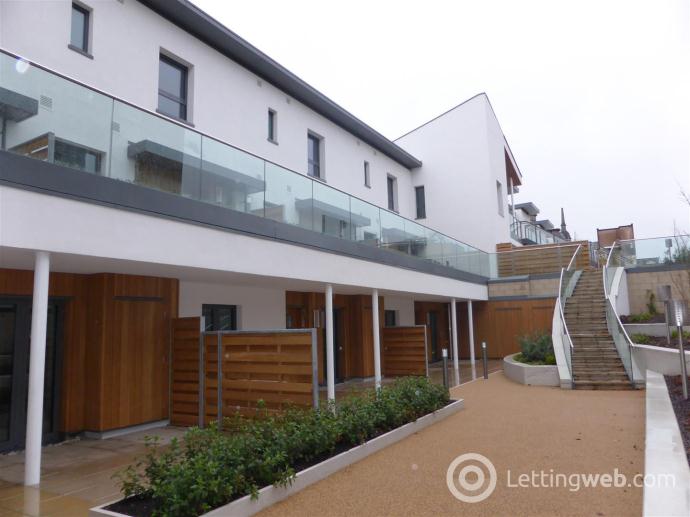 Property to rent in Buchanan Gardens