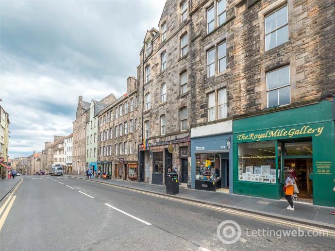Property to rent in (2f2) Canongate, Royal Mile, Edinburgh, EH8