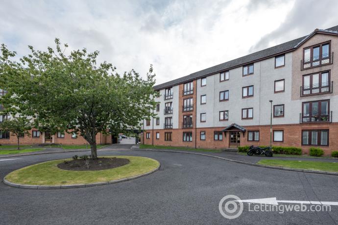 Property to rent in Hawkhill