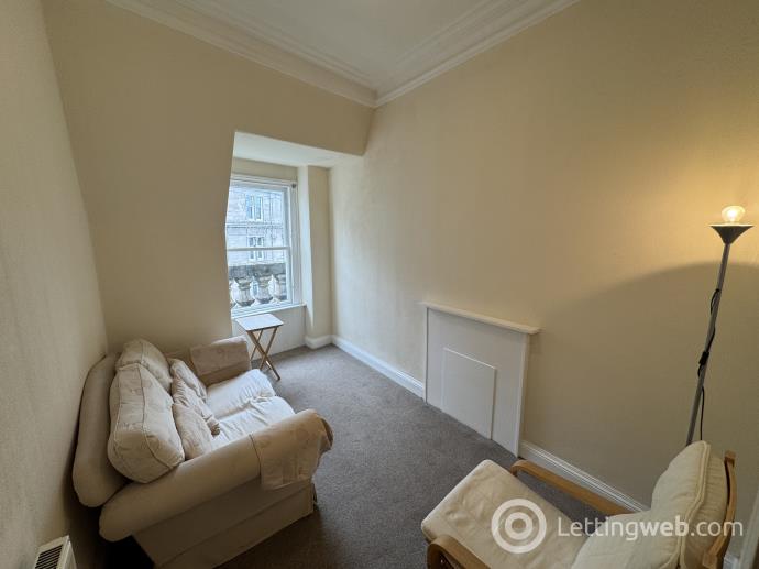 Property to rent in 4/L, 48 Union Street, Dundee, DD1 4BE