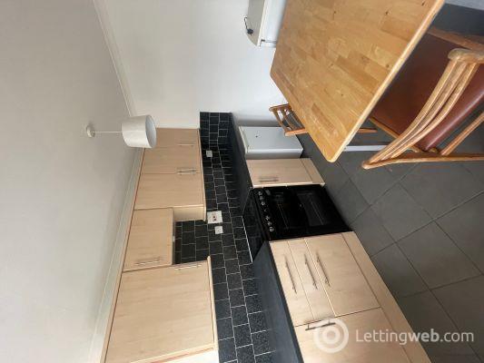 Property to rent in Jute street