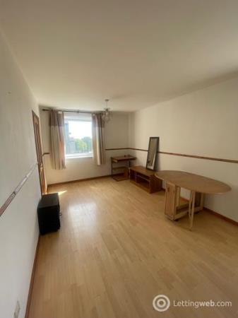 Property to rent in Cairncry Road
