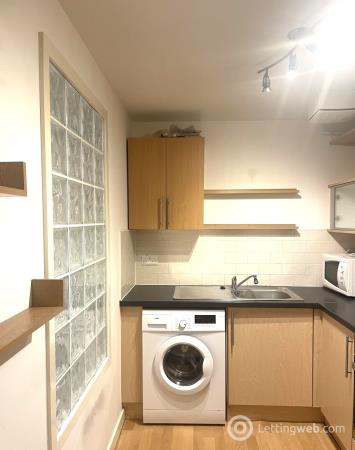 Property to rent in West Granton Road