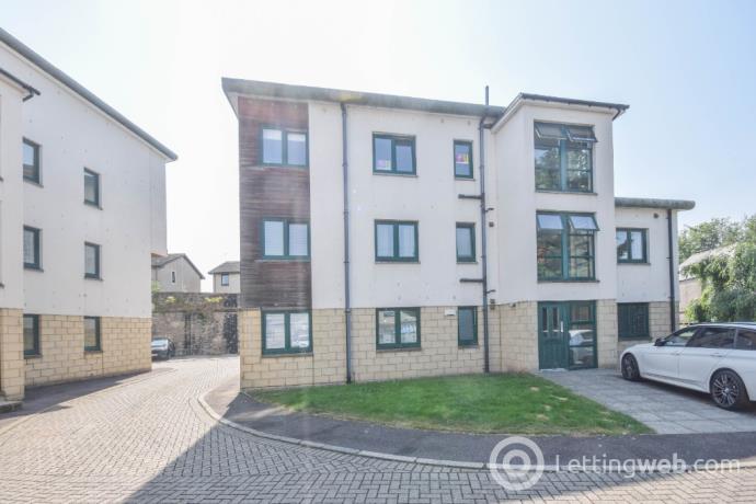 Property to rent in Market Mews, Forfar, Angus, DD8 3EW