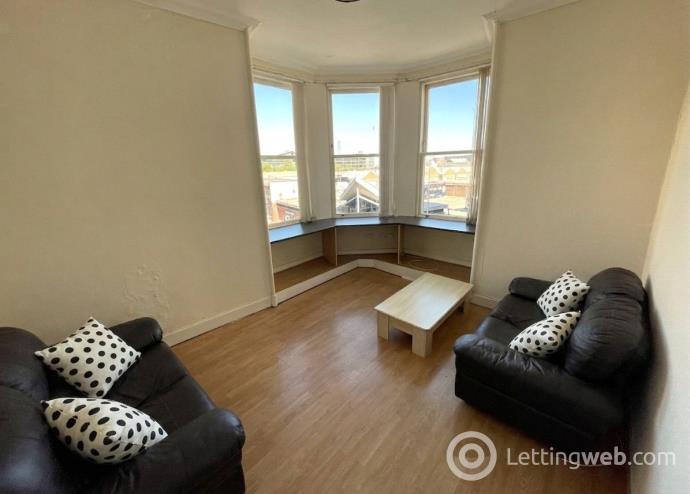 Property to rent in 114 Seagate, Dundee, DD1 2ET