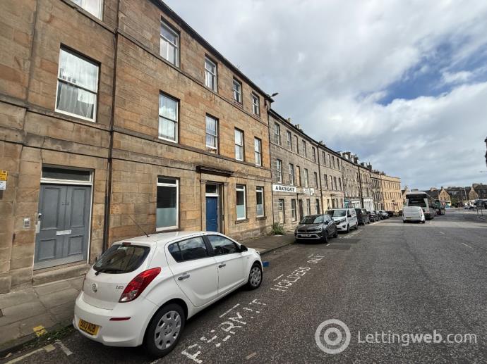 Property to rent in Montrose Terrace, Abbeyhill, Edinburgh, EH7 5DJ