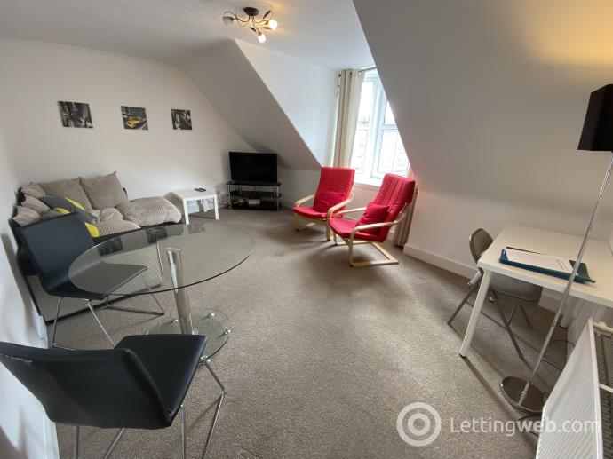 Property to rent in 32 South Mount Street, Aberdeen, AB25 2TB