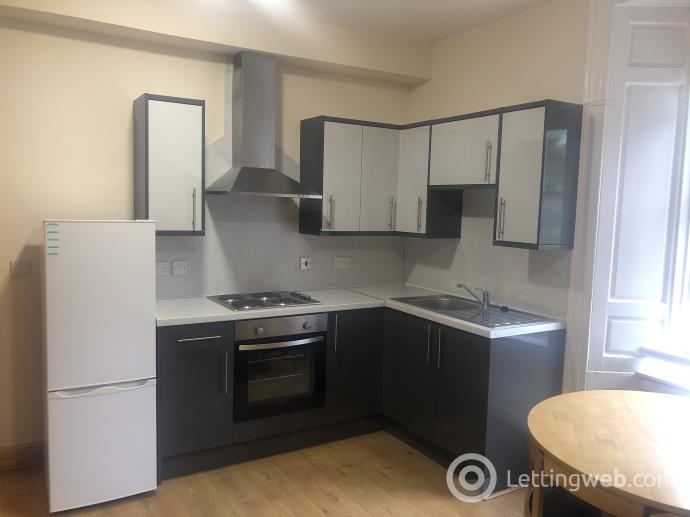 Property to rent in 164 Nethergate (Perth Road), Dundee - opposite Dundee university