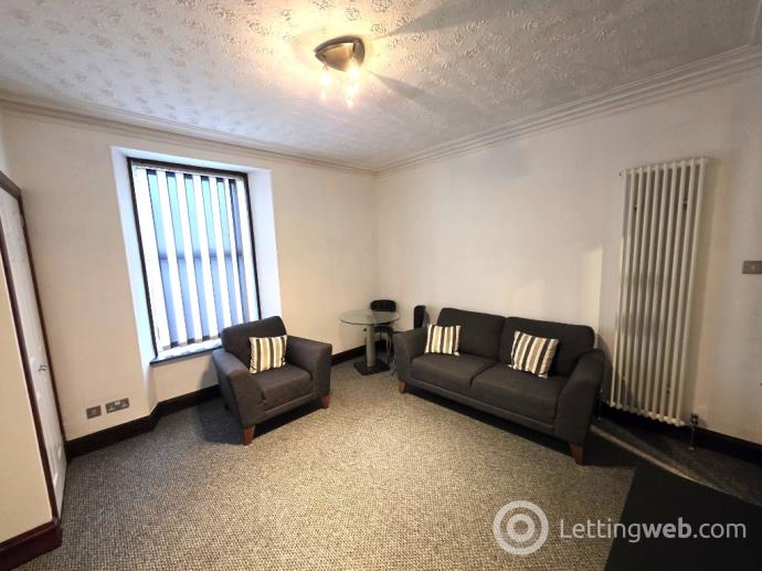 Property to rent in Claremont Place, West End, Aberdeen, AB10 6RE