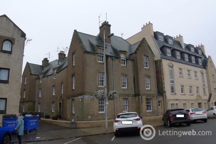 Property to rent in 94 North Street, Flat 2, St Andrews, KY16 9AE