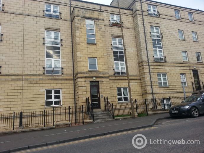 Property to rent in Annandale Street, Leith, Edinburgh