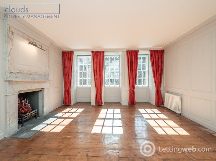 Property to rent in Advocates Close, Old Town