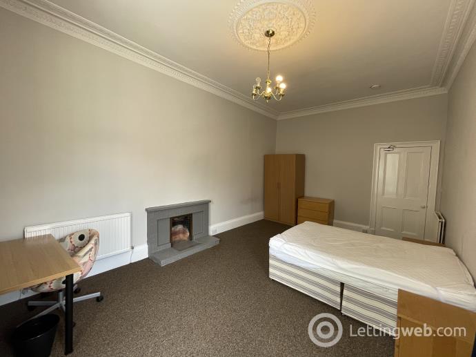 Property to rent in 4 1f2 Haymarket Terrace